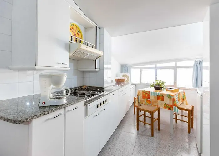 Atico En 200m De La Playa. + Wifi * Portonovo